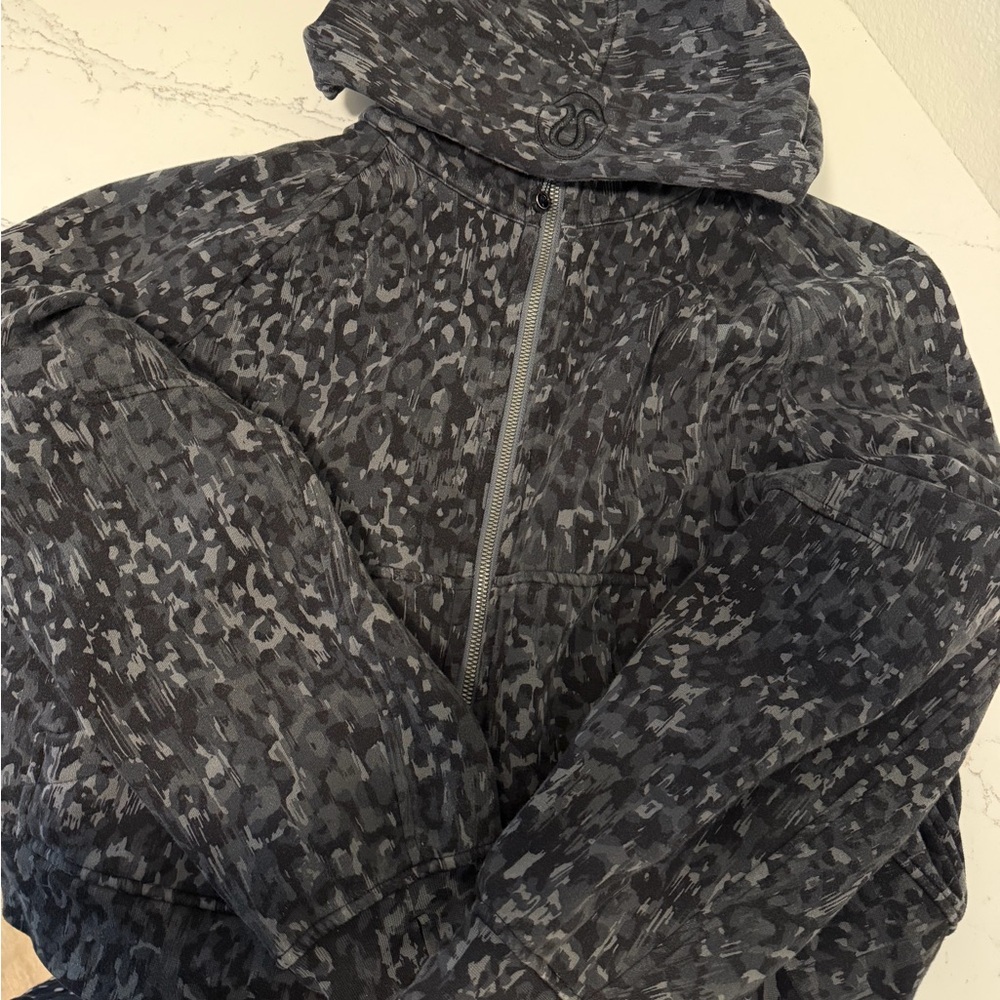 Lululemon scuba